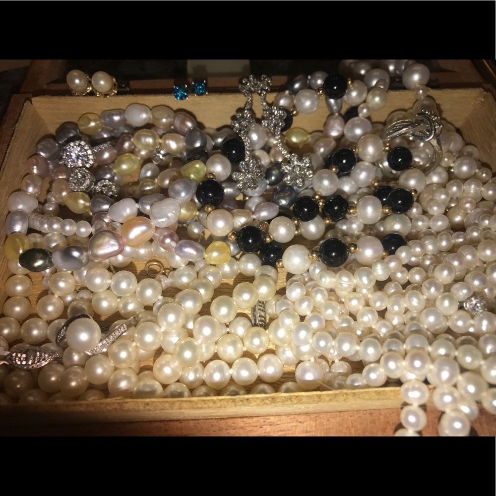 PEARLS/DIAMONDS on White/yellow gold, silver.